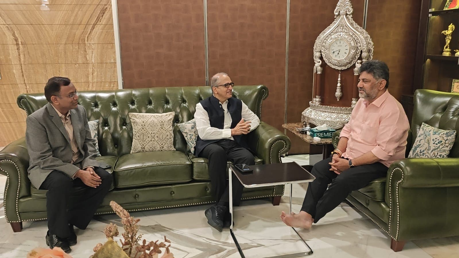 Dr. Devi Prasad Shetty Meets DCM D.K. Shivakumar in Sadashiva Nagara